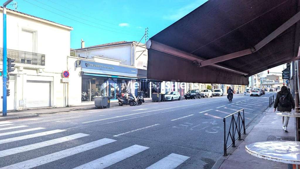 LOCAL COMMERCIAL ET ARTISANAL 85M² + 51M² D A