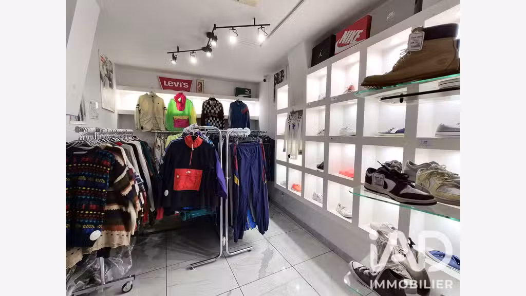 Cède local commercial 58m² à Montpellier Ecusson