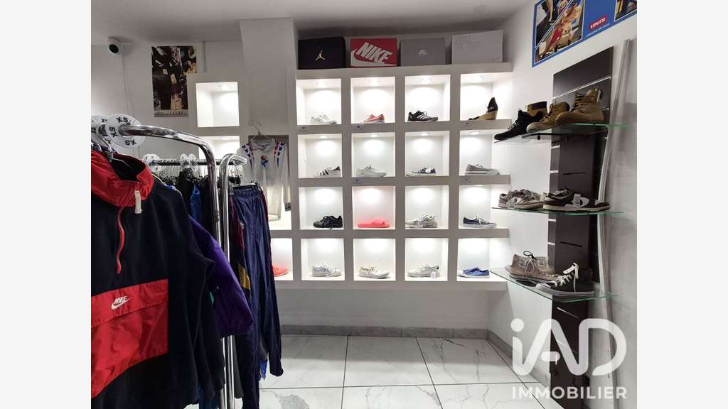 Cède local commercial 58m² à Montpellier Ecusson