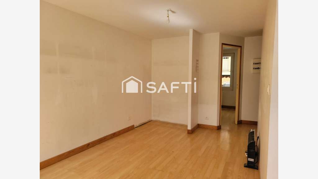 Immeuble à fort potentiel et local à Montréjeau 