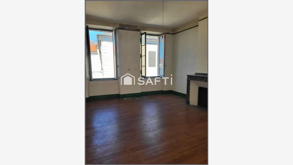 Immeuble à fort potentiel et local à Montréjeau 