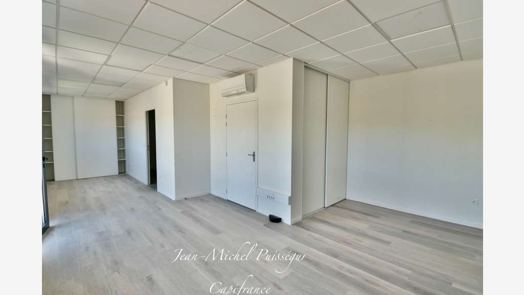 A vendre entrepôt de 250m² à Montrejeau (31)