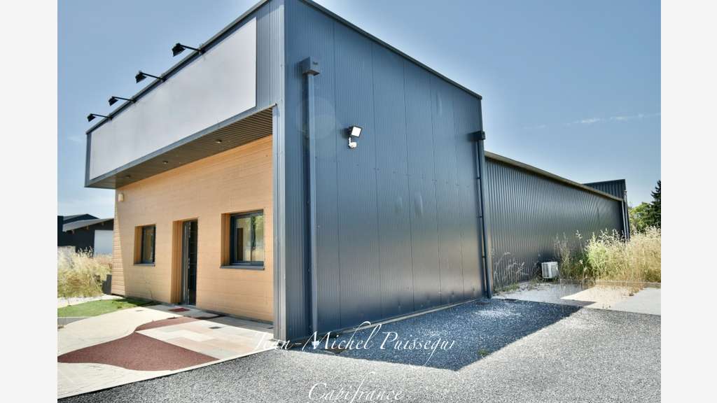 A vendre entrepôt de 250m² à Montrejeau (31)
