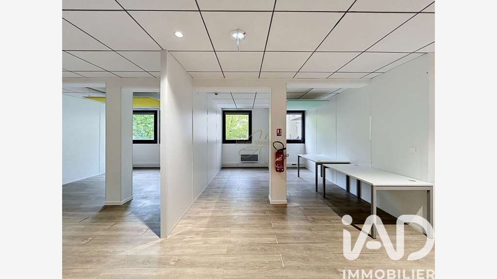 AV bureaux de 185m² à Montrouge métro Mairie
