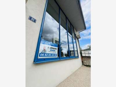 AV local professionnel d'exception 150m² Morestel