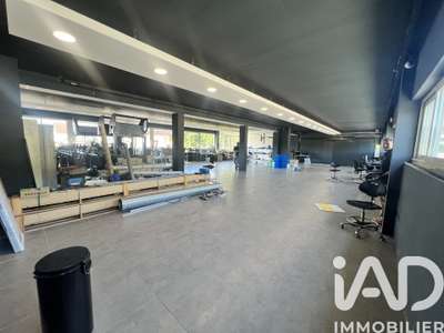 Vente local commercial de 763m² en zai de Morteau