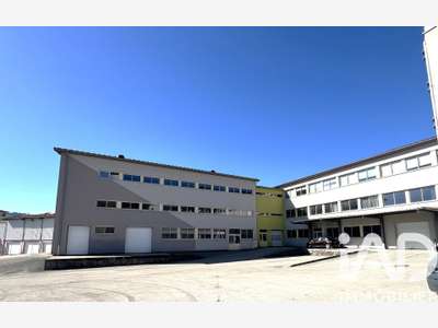 Vente local commercial de 763m² en zai de Morteau