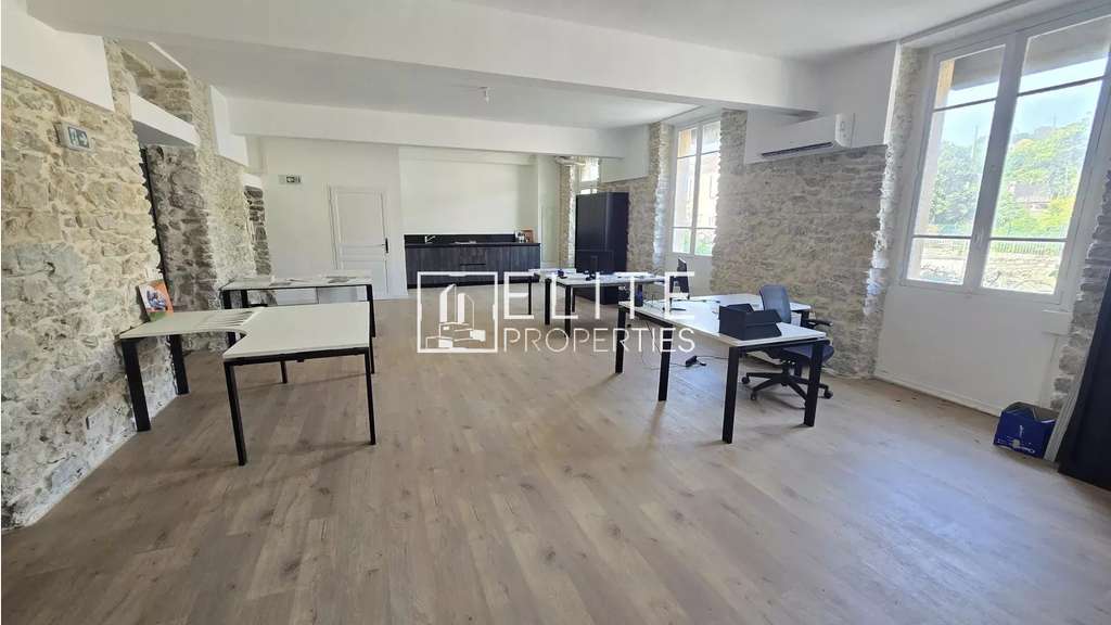 Vente local bureaux de 119m² à Mougins Tournamy
