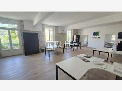 Vente local bureaux de 119m² à Mougins Tournamy