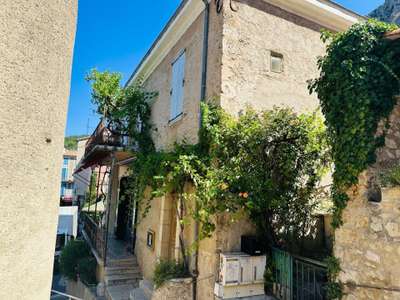 Local commercial à Moustiers sainte Marie
