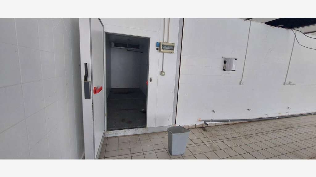 AV local commercial 440m² Mutzig zone Atrium