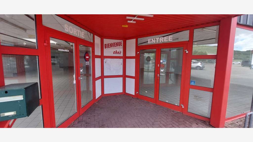 AV local commercial 440m² Mutzig zone Atrium