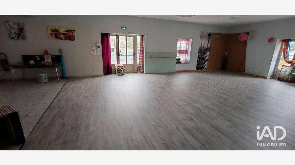Vente murs commerciaux de 145m² à Nancras