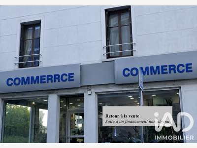 Vente immeuble d’angle avec commerce à Nanterre