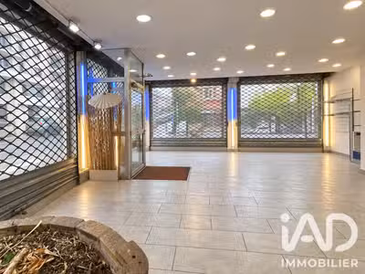 Vente immeuble d’angle avec commerce à Nanterre