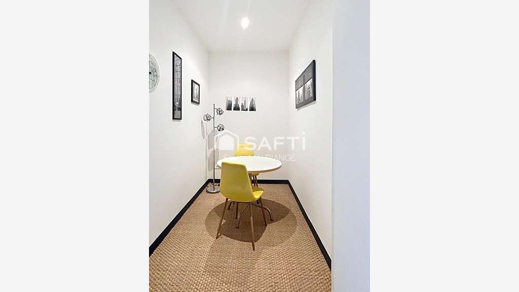 Local 88m² grande devanture au coeur de Nantes  