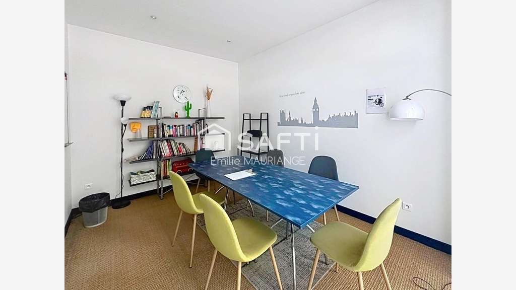 Local 88m² grande devanture au coeur de Nantes  