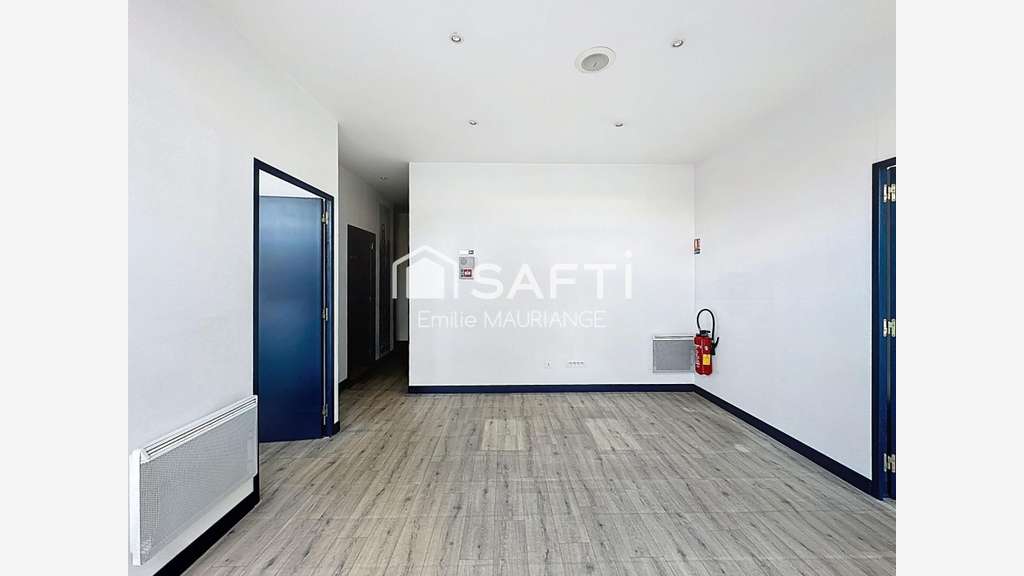 Local 88m² grande devanture au coeur de Nantes  