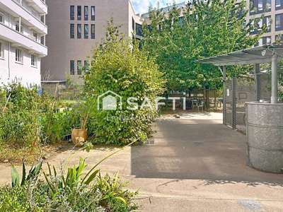 Local 88m² grande devanture au coeur de Nantes  
