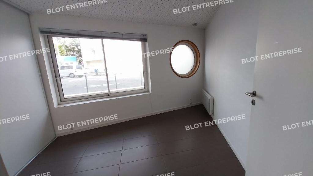 A vendre ou à louer local 68m² Nantes Saint Félix