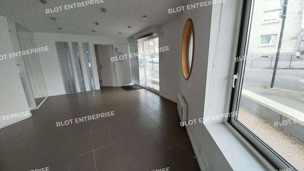 A vendre ou à louer local 68m² Nantes Saint Félix