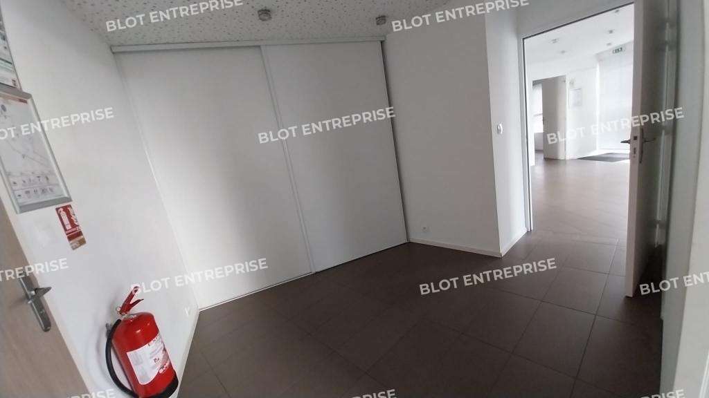 A vendre ou à louer local 68m² Nantes Saint Félix