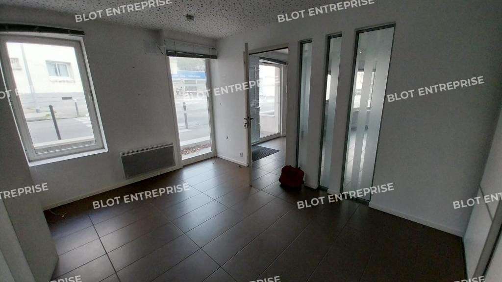 A vendre ou à louer local 68m² Nantes Saint Félix