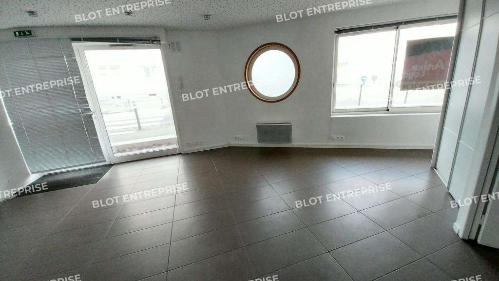 A vendre ou à louer local 68m² Nantes Saint Félix