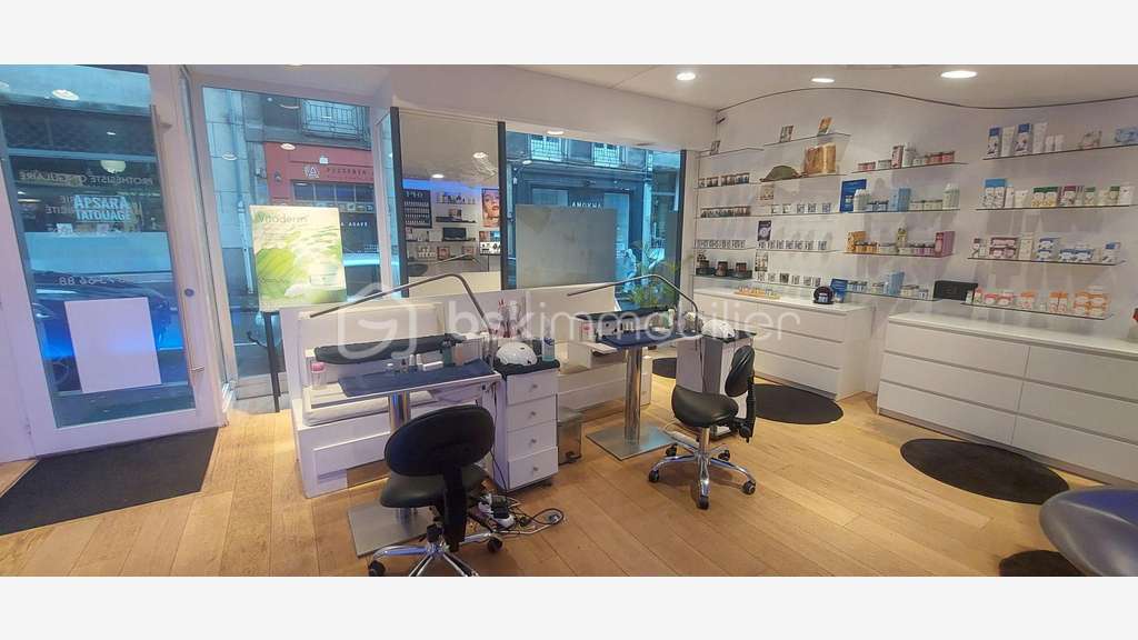 Vente droit au bail 60m² empl N°1 en centre Nantes