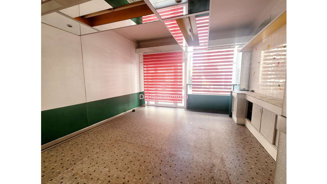 Murs commerciaux et appartement en duplex