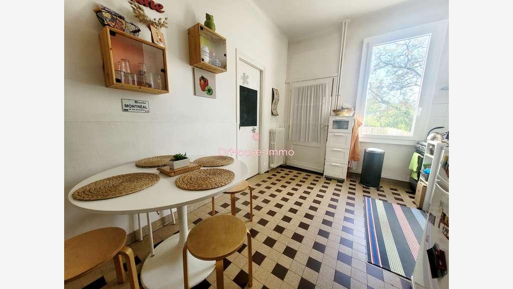 Vente murs commerciaux et appart 180m² à Nantes