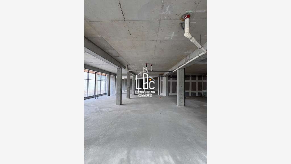 À vendre local commercial 576m² Nantes Université 