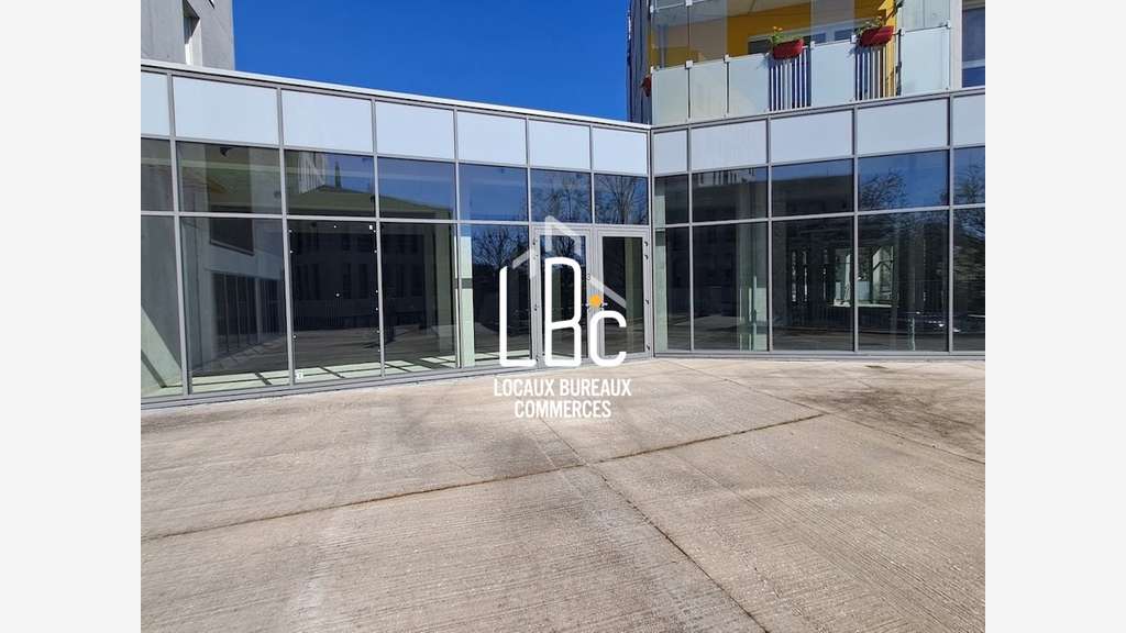 À vendre local commercial 576m² Nantes Université 