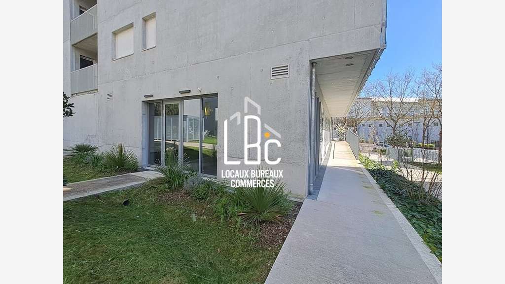 À vendre local commercial 214m² Nantes Université 