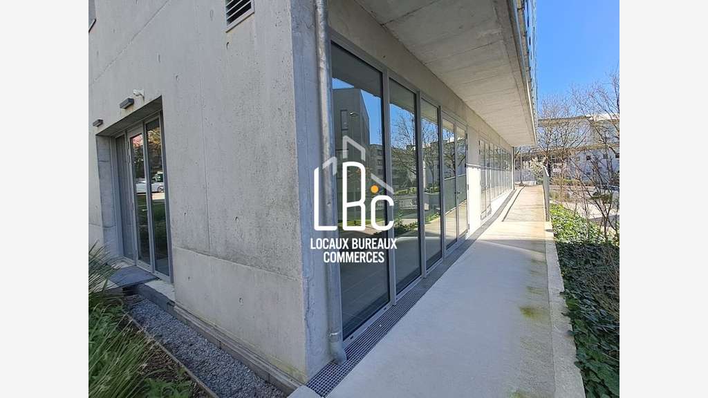 À vendre local commercial 214m² Nantes Université 