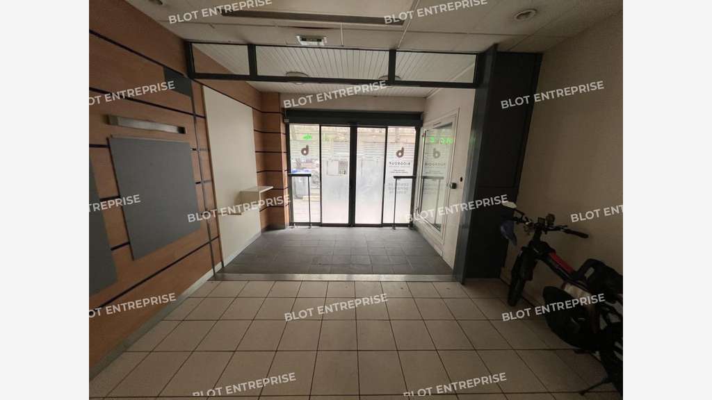 A vendre/à louer locaux 196m² Nantes République