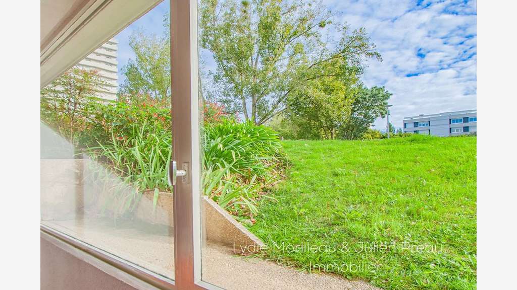 Vente locaux lumineux 180m² Ile de Nantes Mangin