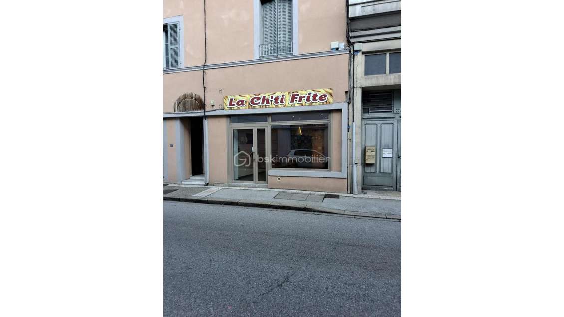 AV local commercial 50m² rue passante à Nantua