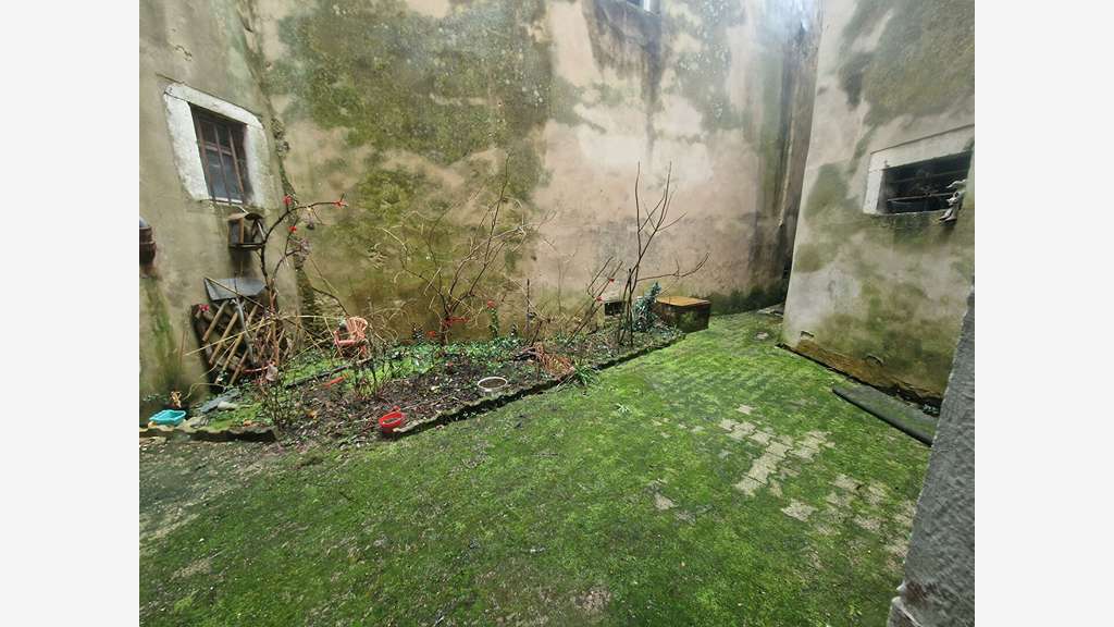 Vente immeuble à rénover 129m² Nantua centre