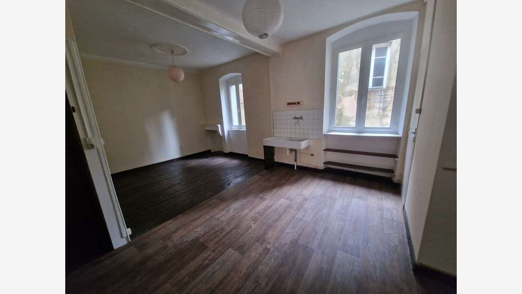 Vente immeuble à rénover 129m² Nantua centre