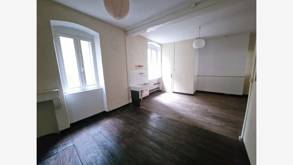 Vente immeuble à rénover 129m² Nantua centre