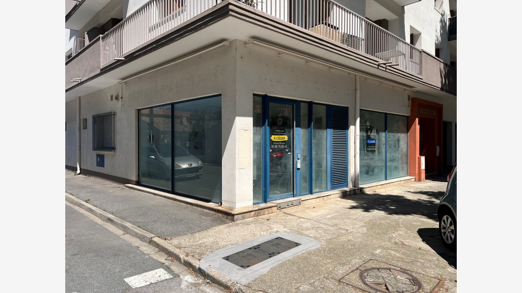 A vendre à louer local d’angle 65m² à Narbonne