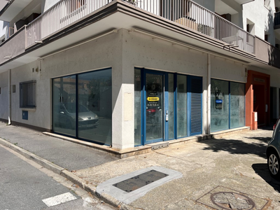 A vendre à louer local d’angle 65m² à Narbonne