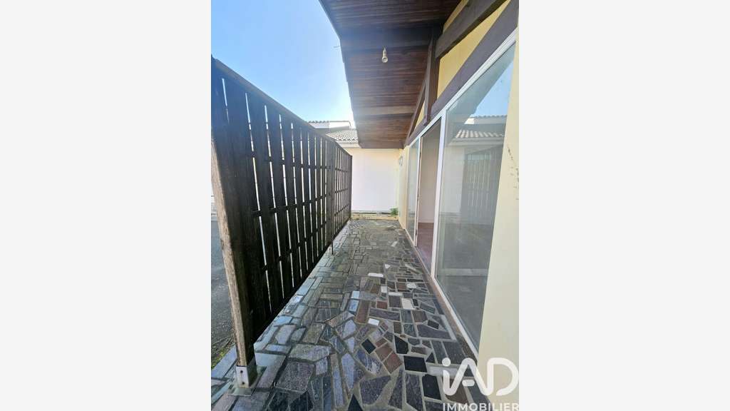 Vente local commercial 57m² à Narrosse