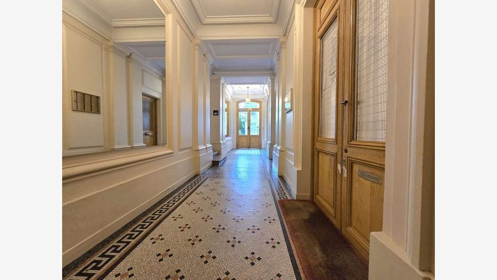 Vente cave rare à Neuilly sur Seine Métro Sablons