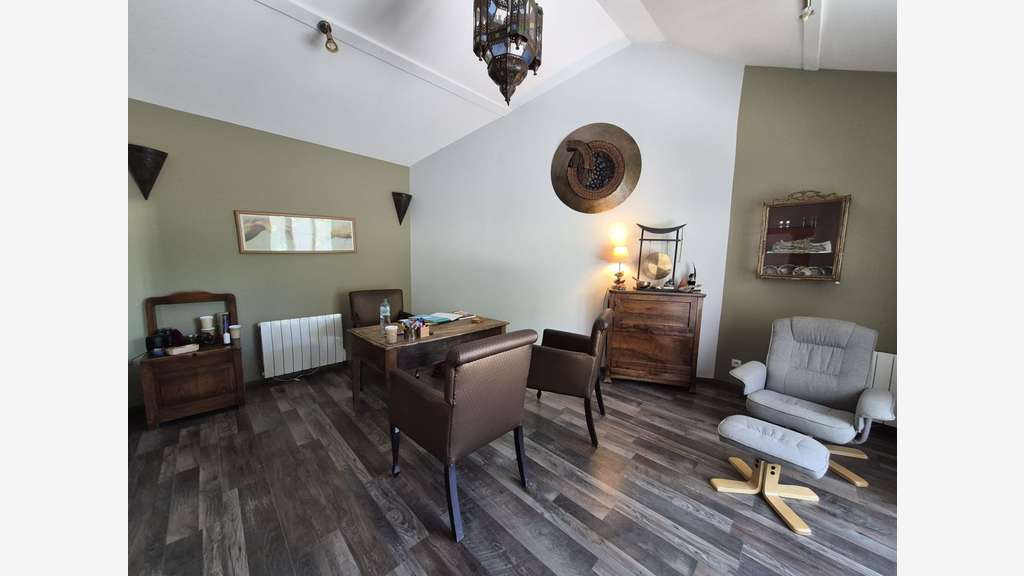 Local commercial Professionnel 38m2 - 85000 euros