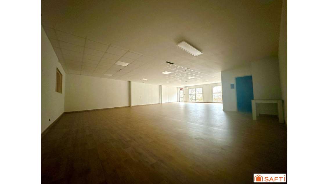 Vente local commercial 470m² Nevers empl strat