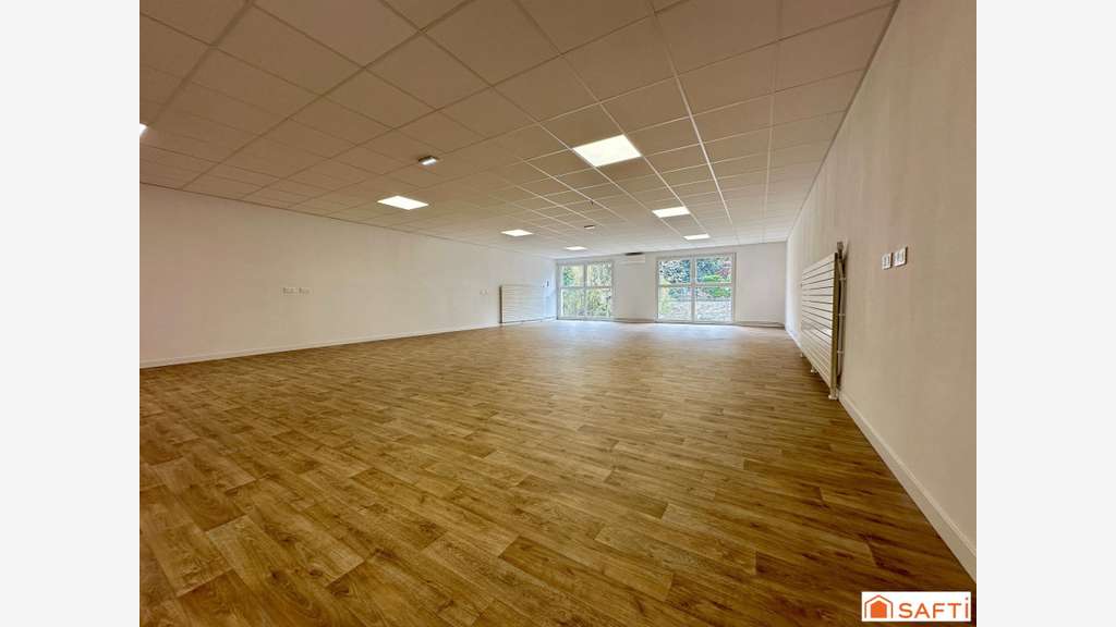 Vente local commercial 470m² Nevers empl strat