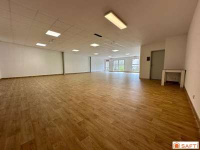 Vente local commercial 470m² Nevers empl strat