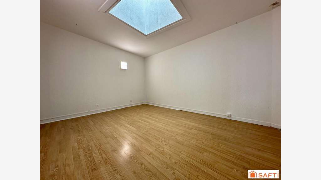 Vente local commercial 470m² Nevers empl strat
